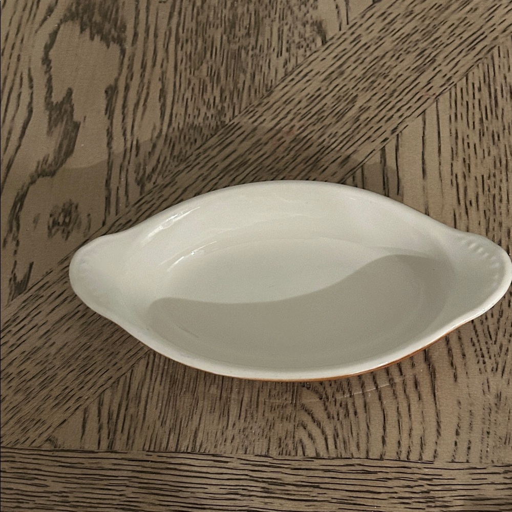 Vintage Hall Pottery #527 Oval baking dish with handles